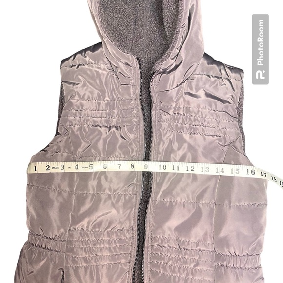 Mo-KA By Santa Fe Apparel Hooded Reversible Puffer Vest - Picture 8 of 12